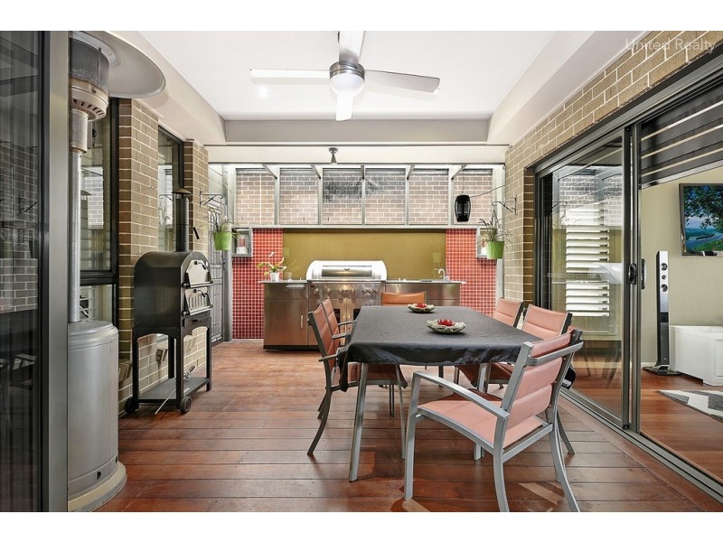 27 Truscott Avenue, Middleton Grange NSW 2171