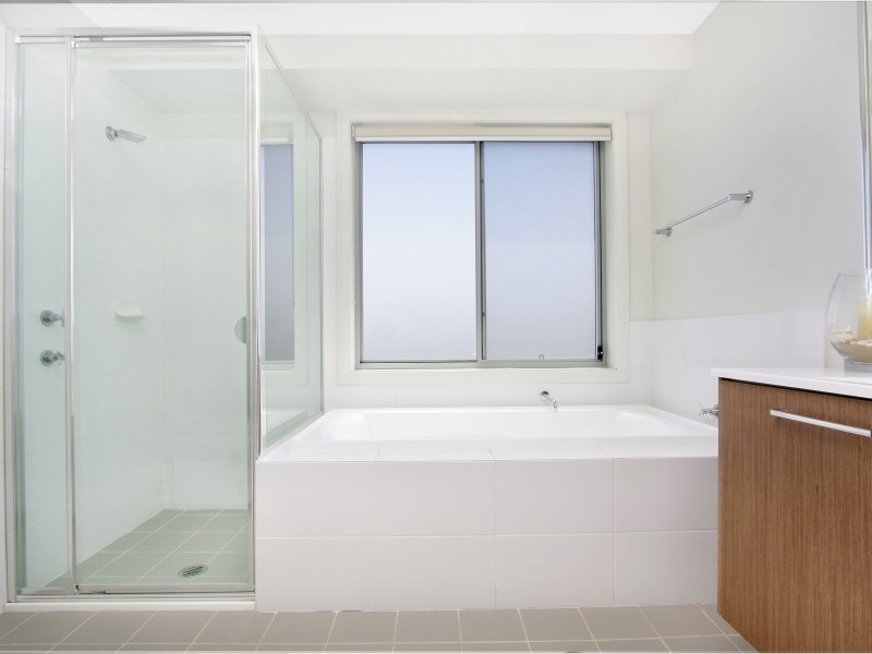 85 Hemsworth Avenue, Middleton Grange NSW 2171