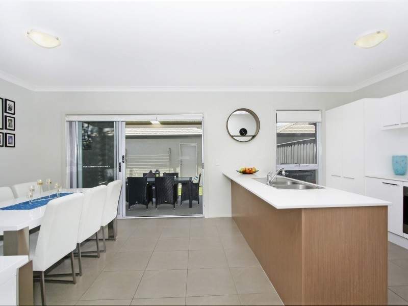 85 Hemsworth Avenue, Middleton Grange NSW 2171