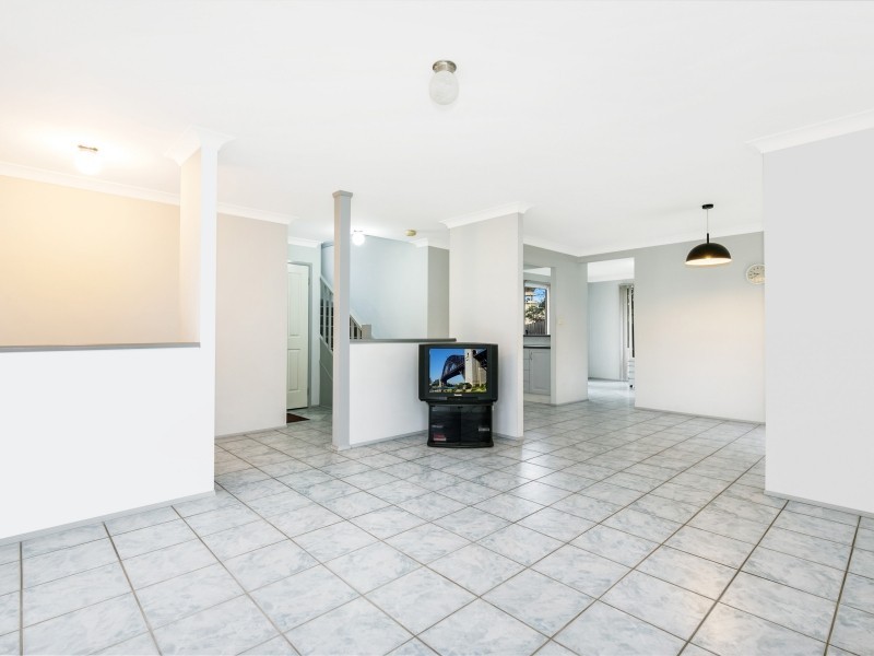 14 Howe Avenue, Horningsea Park NSW 2171