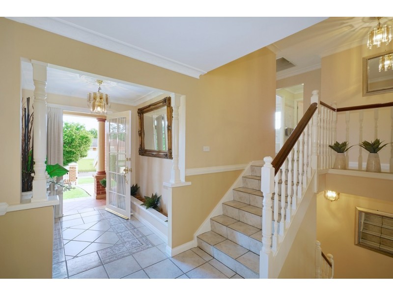 11 Mathew Place, West Hoxton NSW 2171
