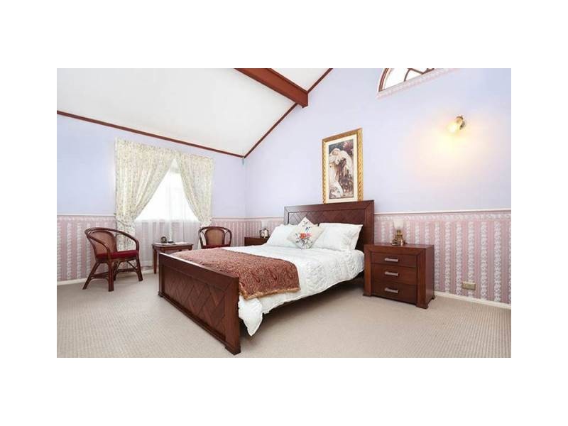 14 Holbrook Street, Bossley Park NSW 2176