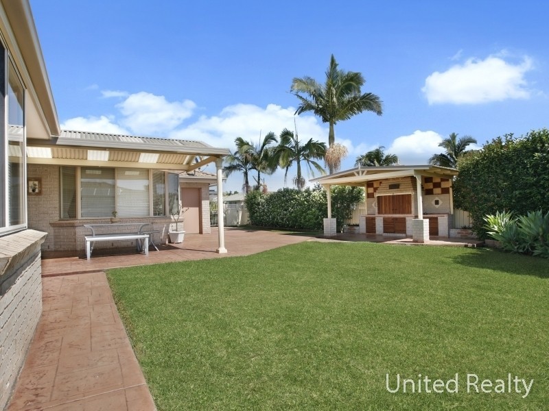 2 Bombo Close, Prestons NSW 2170