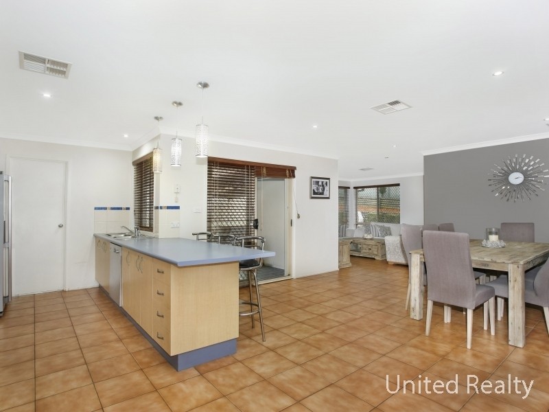 49 Hackett Road, Abbotsbury NSW 2176