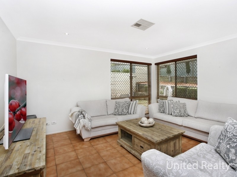 49 Hackett Road, Abbotsbury NSW 2176