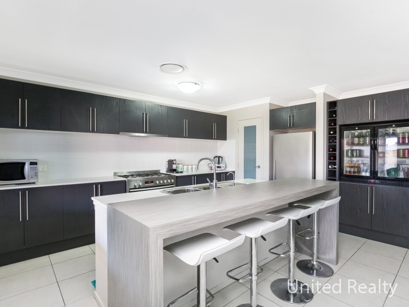 17 Kimberley Drive, Edmondson Park NSW 2174