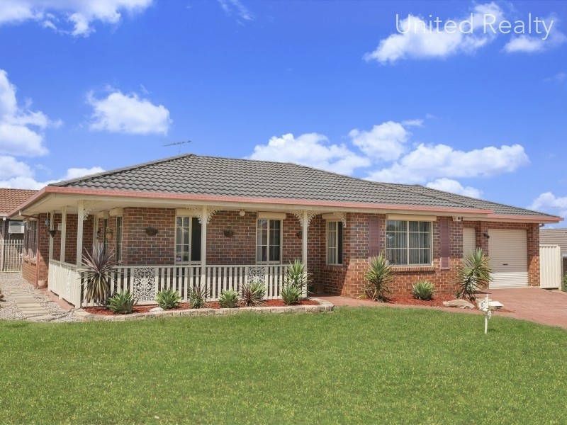 5 Gladstone Close, West Hoxton NSW 2171