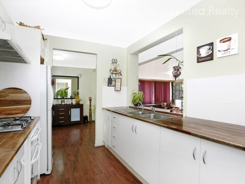 5 Gladstone Close, West Hoxton NSW 2171