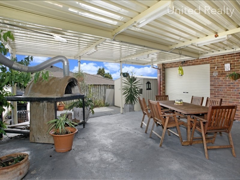 5 Gladstone Close, West Hoxton NSW 2171