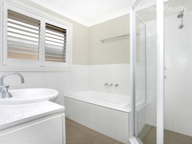 3 Bluey Street, Middleton Grange NSW 2171