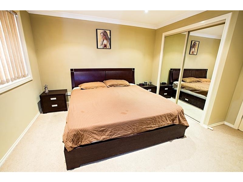 31 Greenway Drive, West Hoxton NSW 2171