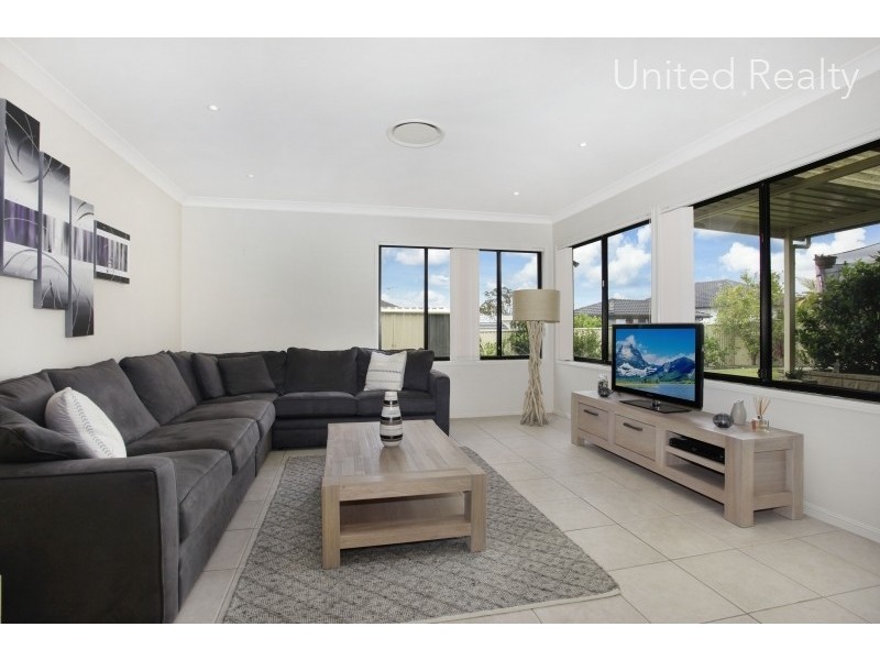 11 London Court, Cecil Hills NSW 2171