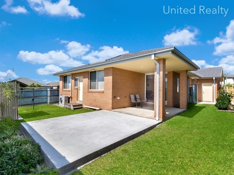 12 Treacy Avenue, Middleton Grange NSW 2171
