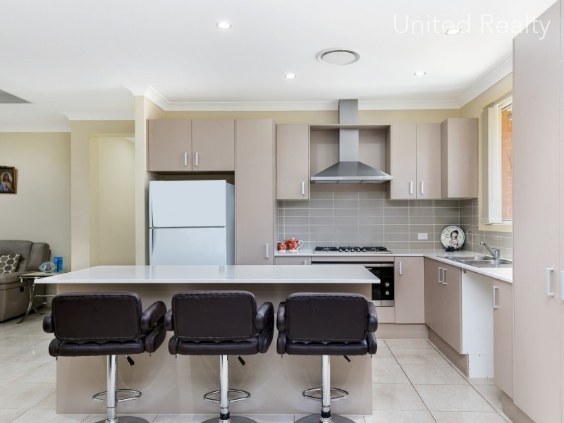 12 Treacy Avenue, Middleton Grange NSW 2171