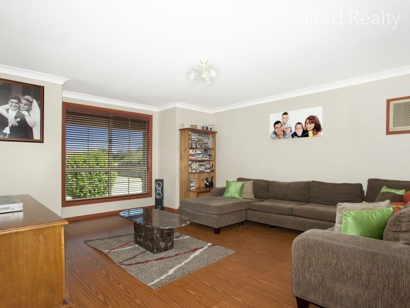 9 Warfield Place, Cecil Hills NSW 2171