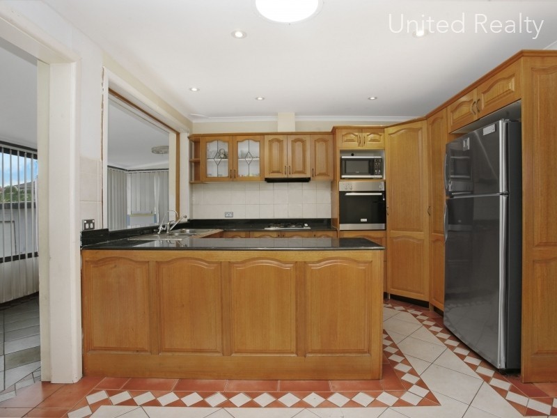 17 Taminga Road, Green Valley NSW 2168