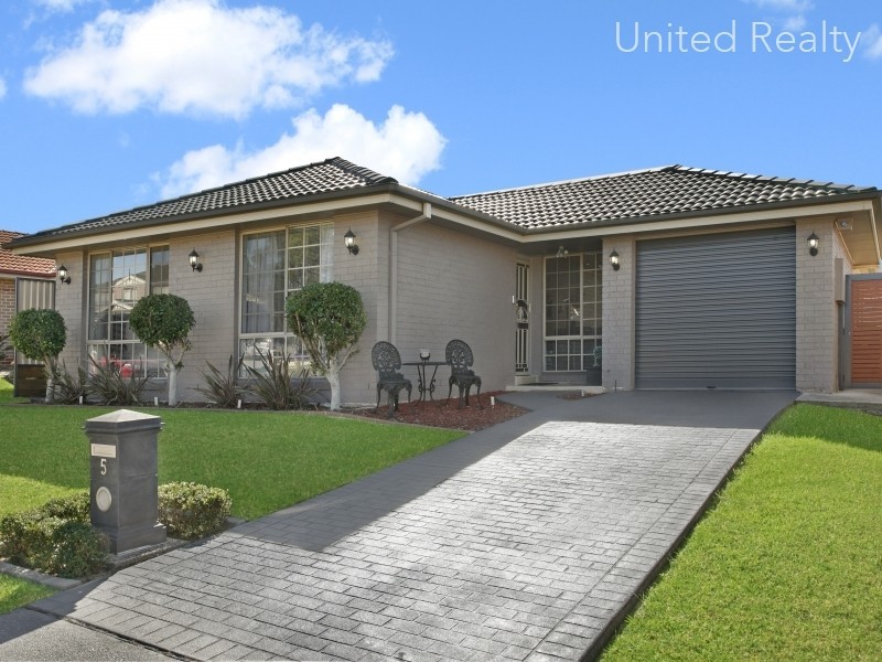 5 Milparinka Close, Hoxton Park NSW 2171
