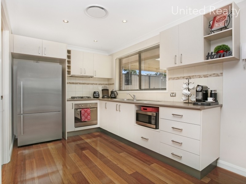5 Milparinka Close, Hoxton Park NSW 2171