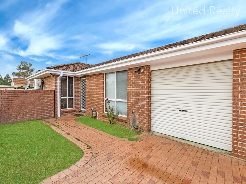 2/65 Cockatiel Circuit, Green Valley NSW 2168