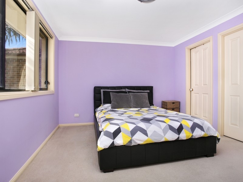 1 Domenico Close, West Hoxton NSW 2171