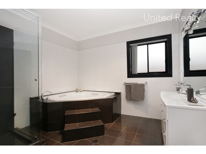 6 Benedict Close, Cecil Hills NSW 2171