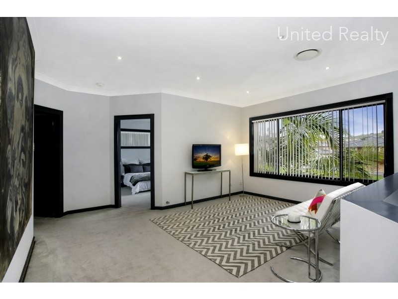 6 Benedict Close, Cecil Hills NSW 2171