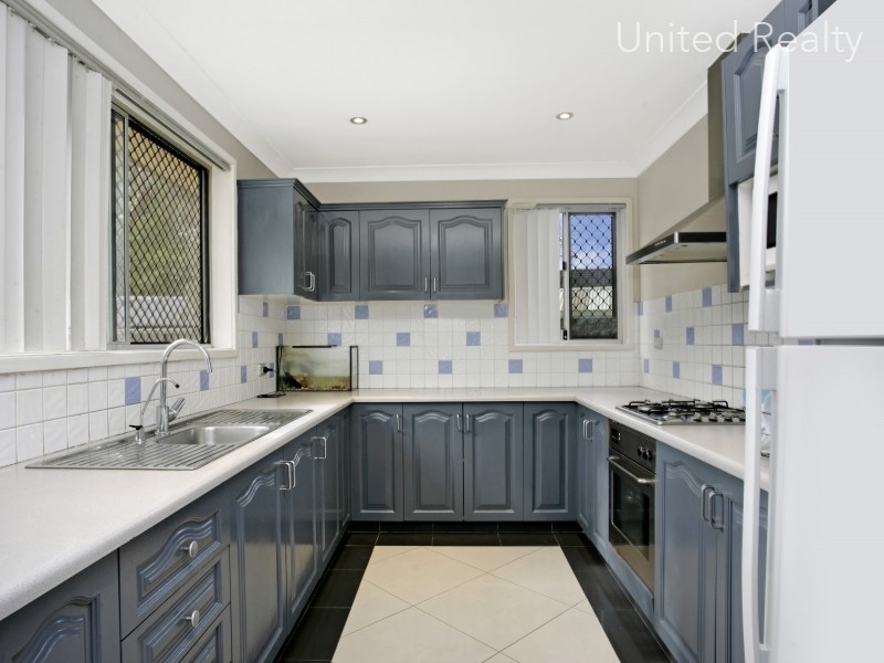 3 Hull Avenue, Lurnea NSW 2170