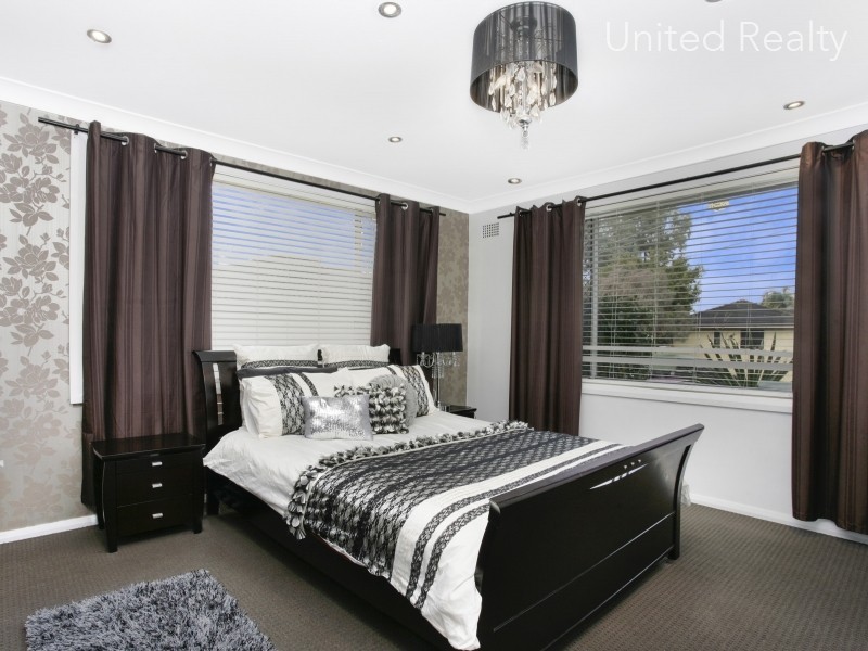 3 Hull Avenue, Lurnea NSW 2170