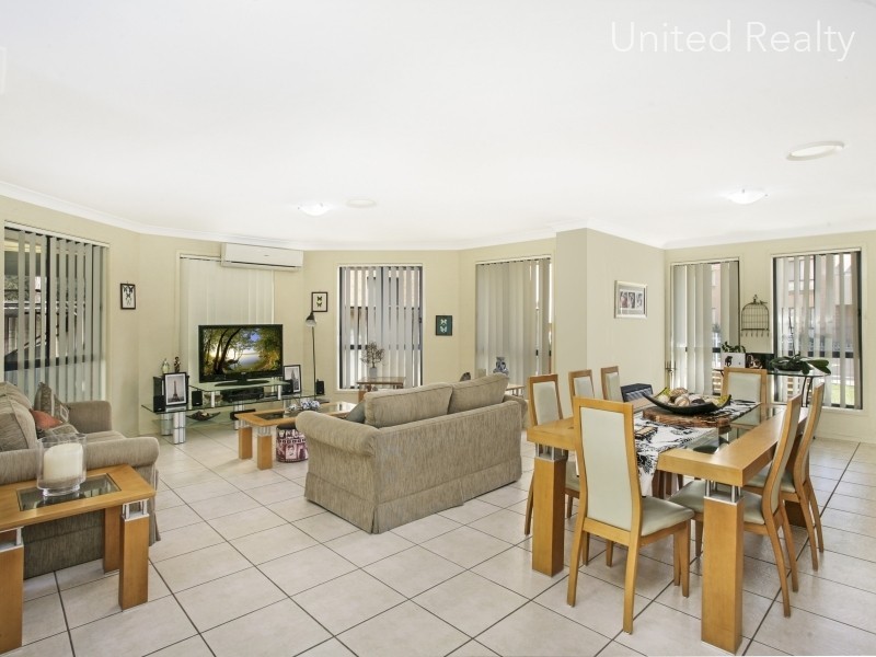 56 Coffs Harbour Avenue, Hoxton Park NSW 2171