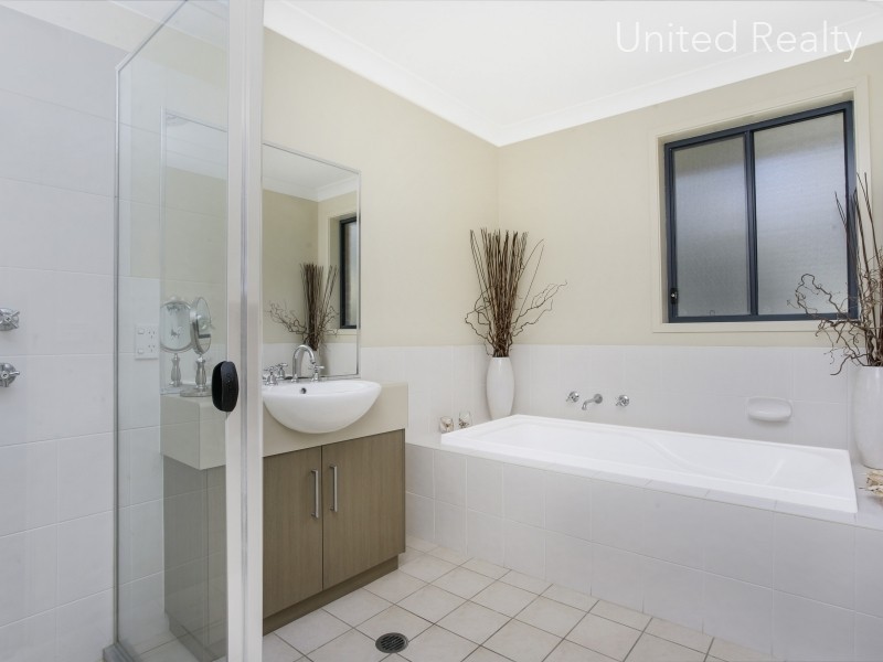 56 Coffs Harbour Avenue, Hoxton Park NSW 2171