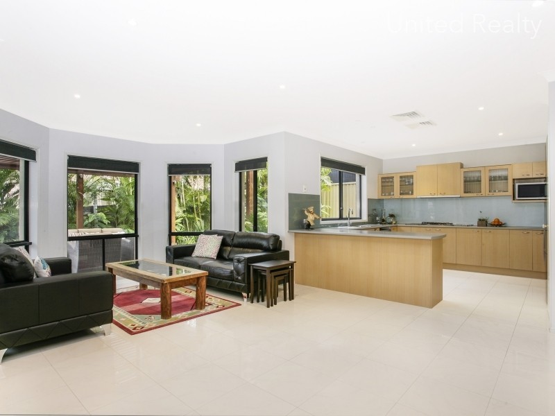 6 Hanover Street, Cecil Hills NSW 2171