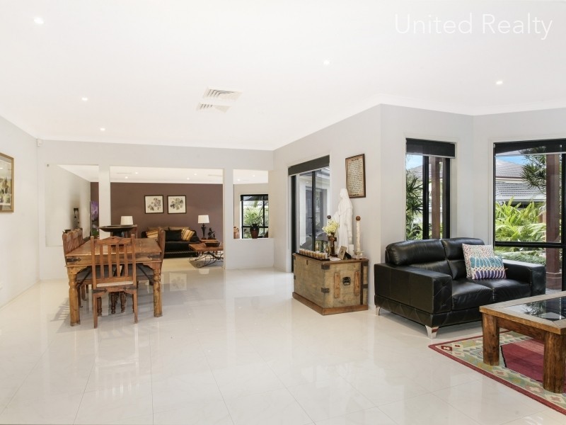 6 Hanover Street, Cecil Hills NSW 2171