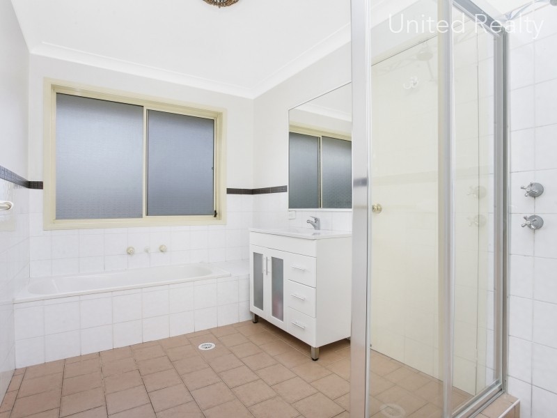 1 Harewood Place, Cecil Hills NSW 2171