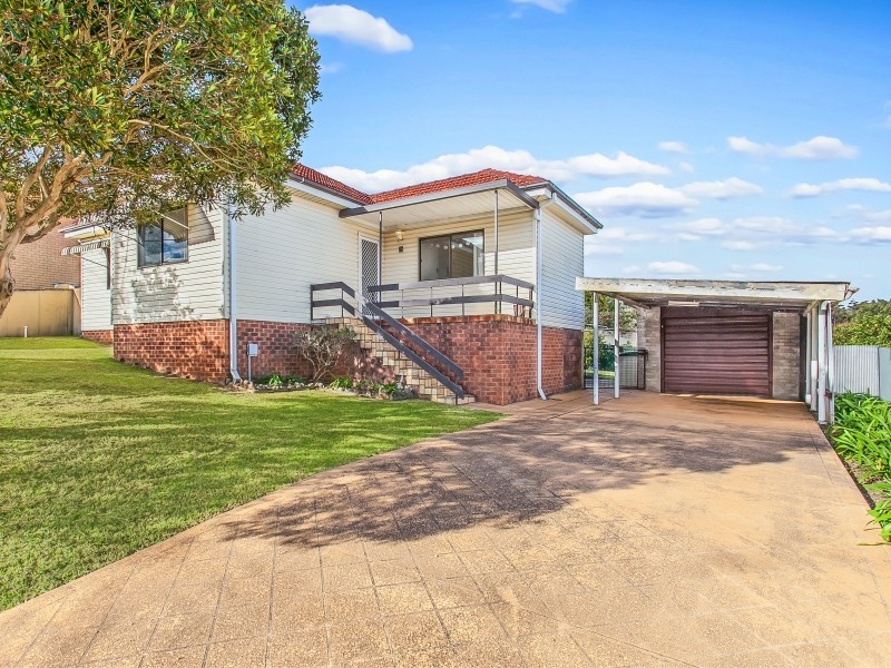 11 ABERCROMBIE STREET, West Wollongong NSW 2500