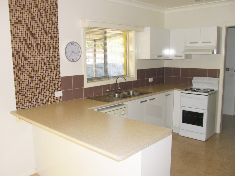 1 Page Avenue, North Nowra NSW 2541