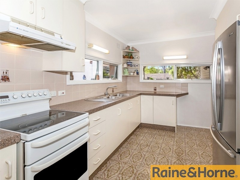 1 Knight Place, Bulli NSW 2516