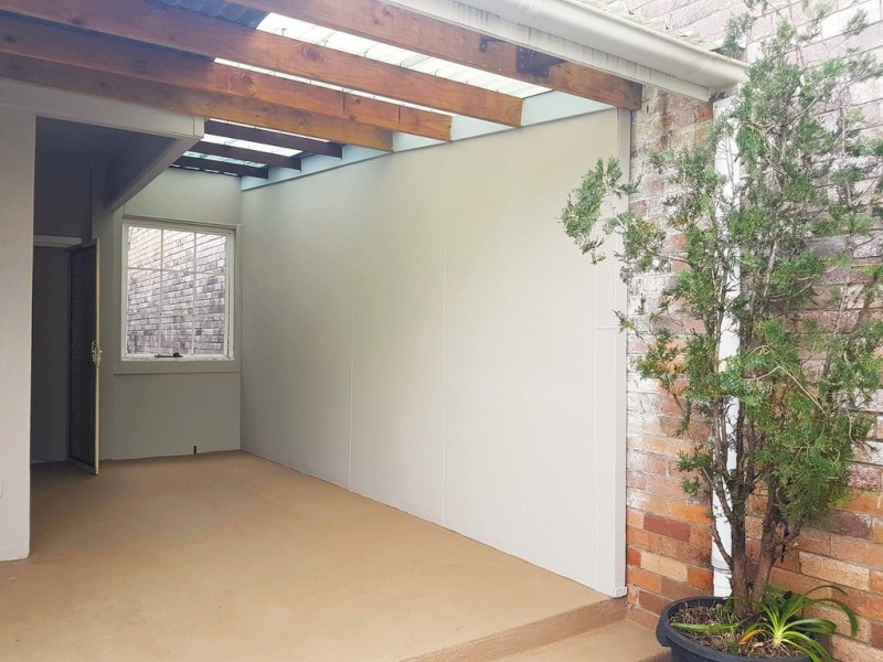 1/129 Princes Hwy, Unanderra NSW 2526