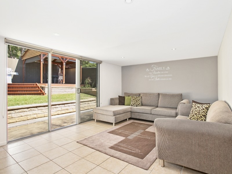 74 Hillside Drive, Albion Park NSW 2527