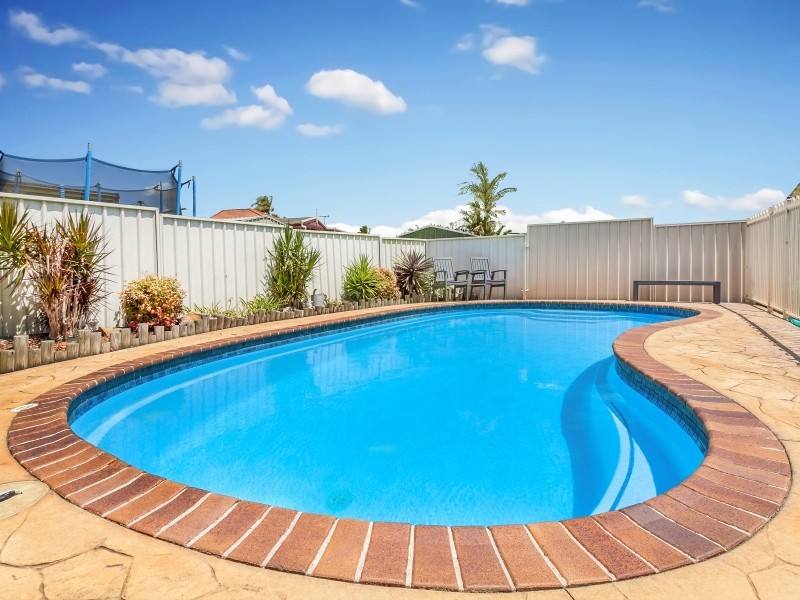 60 BURDEKIN DRIVE, Albion Park NSW 2527