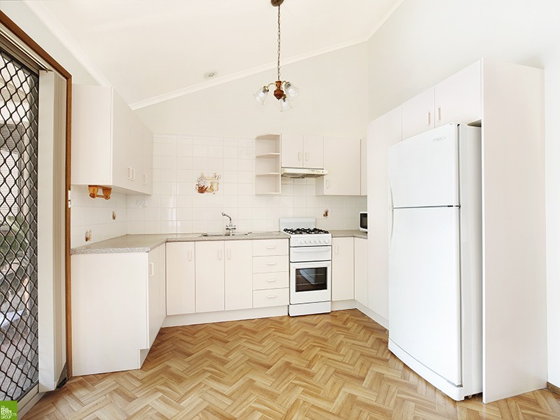 2/26 Poulter Street, West Wollongong NSW 2500