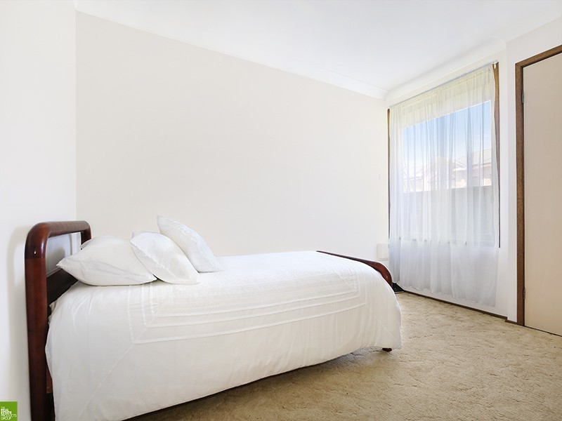 2/26 Poulter Street, West Wollongong NSW 2500