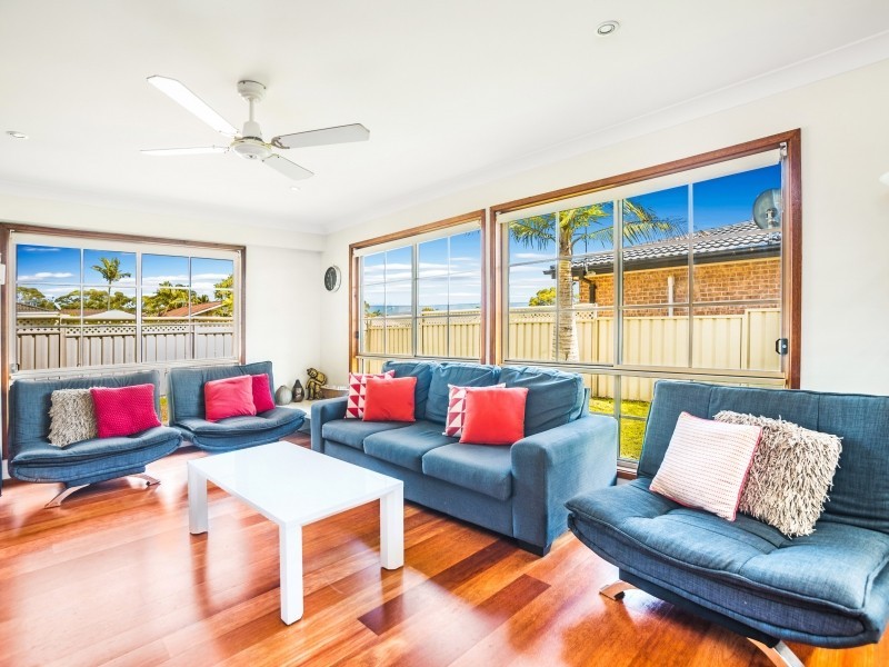 1 Snow Wood Place, Albion Park Rail NSW 2527