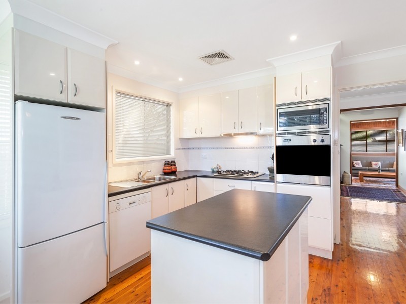 58 The Esplanade, Oak Flats NSW 2529