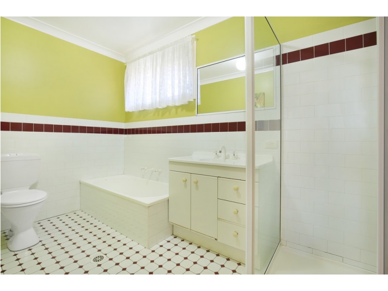 4/24 Pioneer Rd, Bellambi NSW 2518