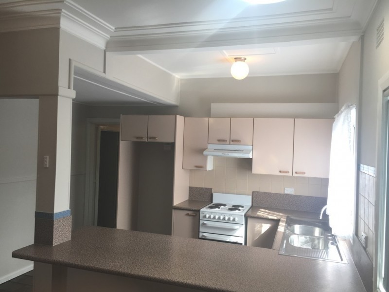 81 Addison Avenue, Lake Illawarra NSW 2528