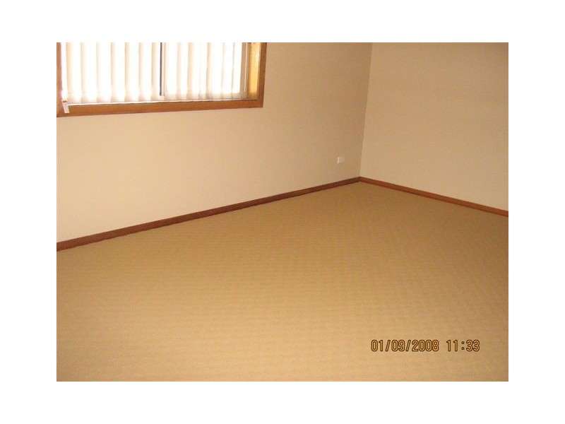 2/6  Miller Street, Coniston NSW 2500