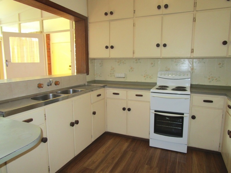 18 Gundarun Street, West Wollongong NSW 2500