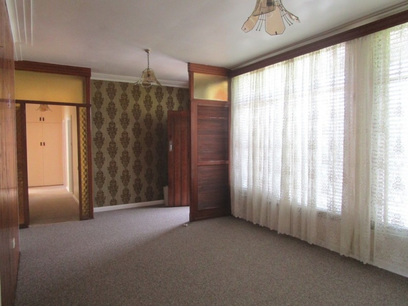 18 Gundarun Street, West Wollongong NSW 2500