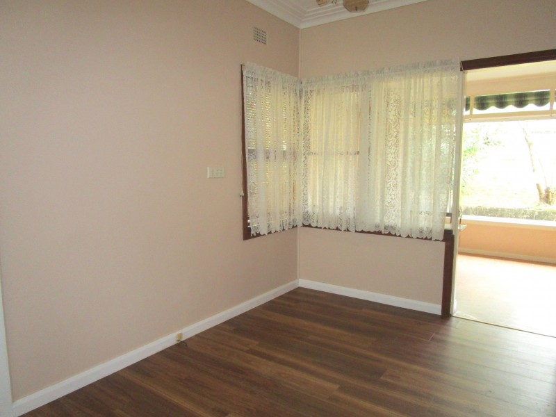 18 Gundarun Street, West Wollongong NSW 2500