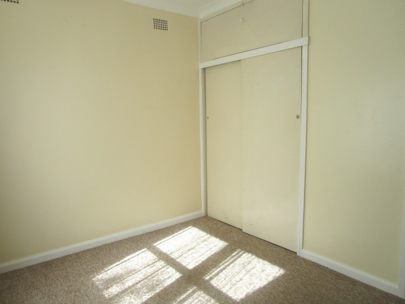 18 Gundarun Street, West Wollongong NSW 2500